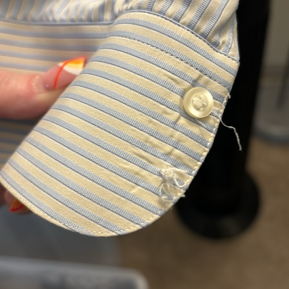 Great Condition With 1 Missing Button On Cuff. - image 3